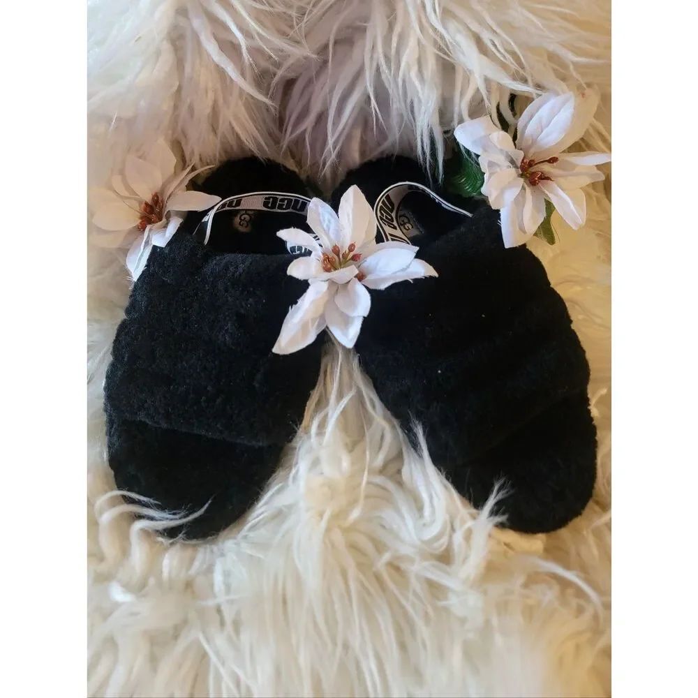 🆕️🩴UGG Fluff Yeah Sandals, Slides, Slippers, Black, Sz 5